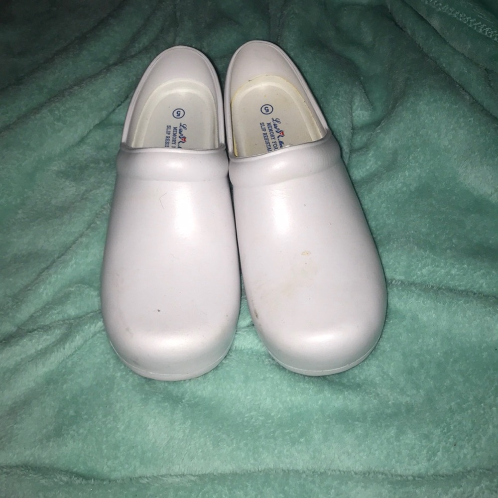 Women White Scrub Shoes